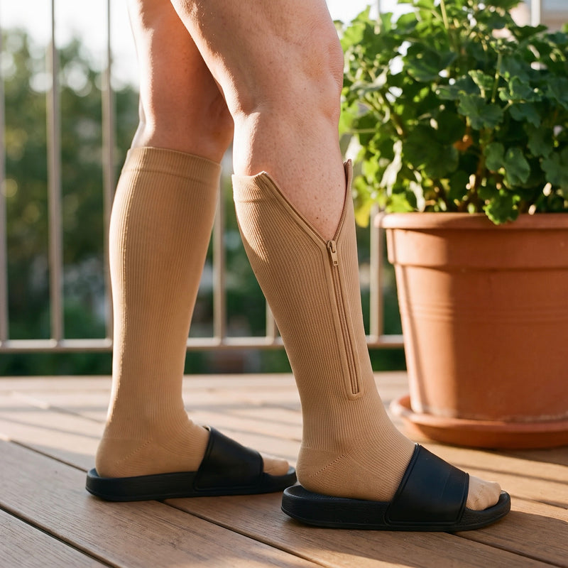 Chaussettes de contention à zip classe 2 portées au quotidien